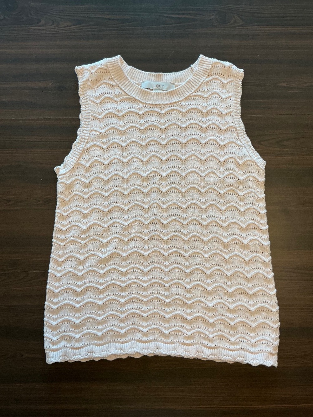 LOFT Textured Scallop Wave Sweater Tank Blush Pink Crew Neck Size Medium